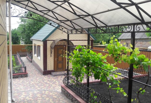 Клинкер.  Бренд: CERRAD. Плитка: Cerrad Piaskowa (песочная) и  Cerrad Wisniowa (вишневая глазурь)  2