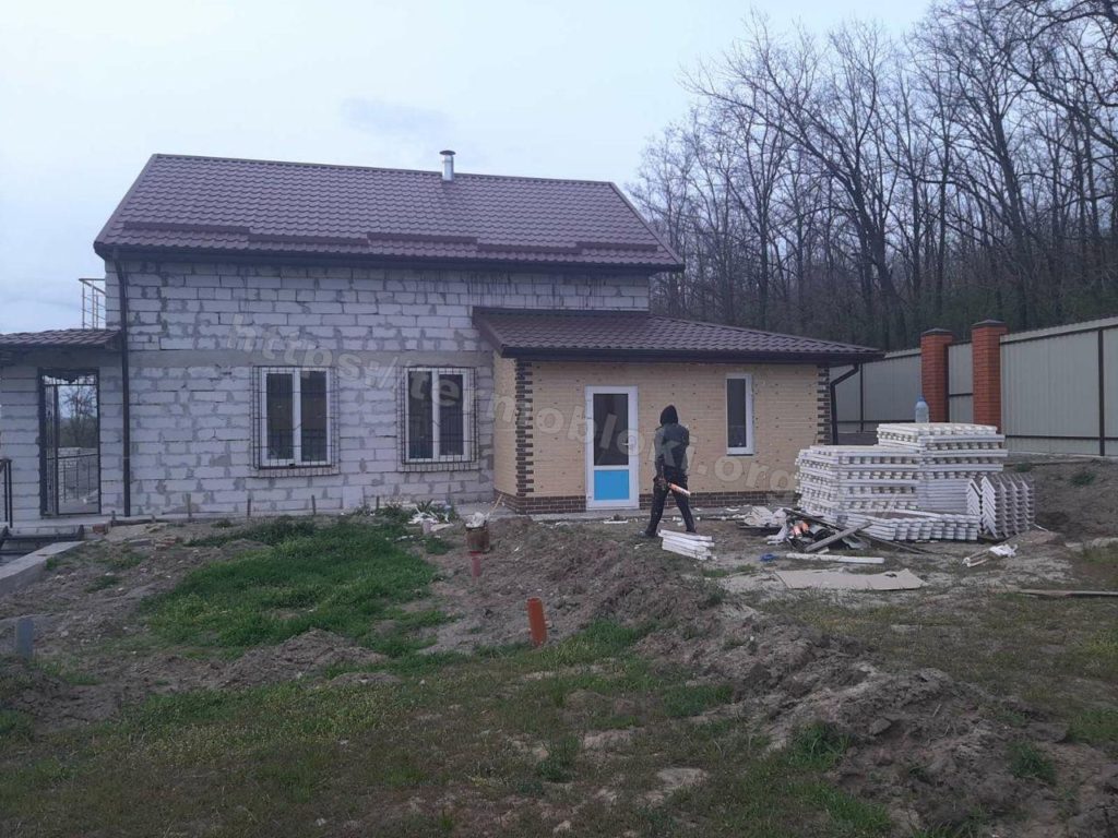 Dibrovo. Dnepropetrovsk region. Thermal panel with facade tiles Cerrad sand (facade) and braz (corners) 7