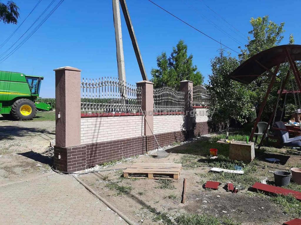 Новгородка. Кировоградская область. Термопанель с керамогранитной плиткой брикстайл оксфорд крем и стренд коричневый после 8