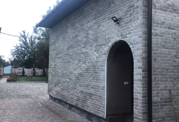 Сарни (Севен Тонс Тютюн)