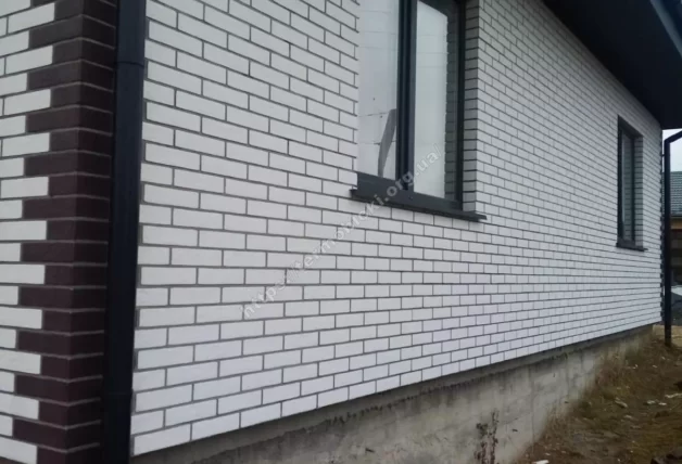 Sarny (brickstyle sind weiße)