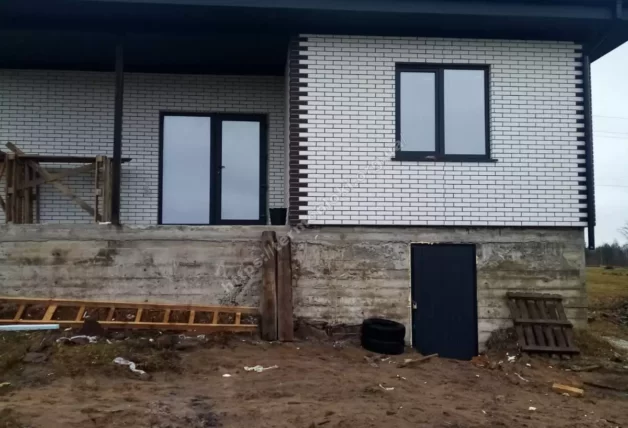 Sarny (brickstyle sind weiße)